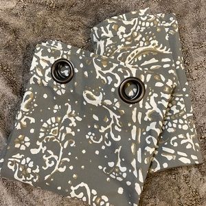 Set of (2) curtain panel.